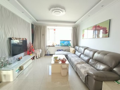 海信凤凰金岸 3室1厅1卫南北 精装