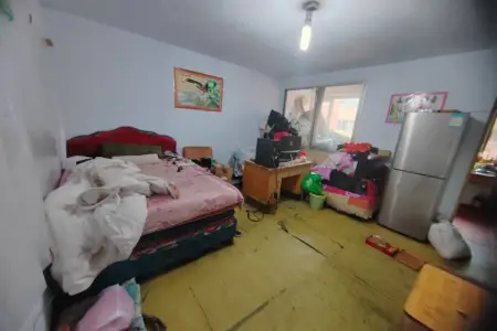 体育场小区 2室1厅1卫南 简装