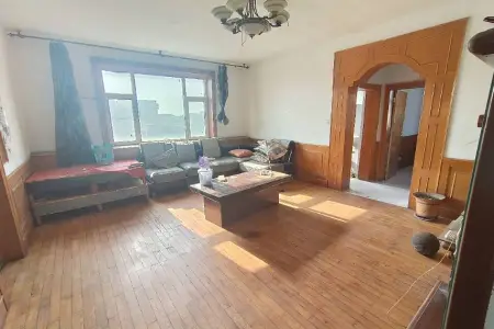 三中南侧 3房2厅1卫 南北 中装