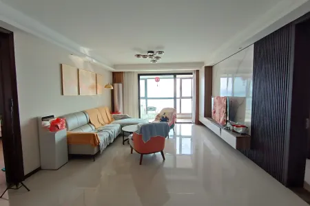 维多利亚湾南区（7-10）期 4室2厅2卫 南北 精装