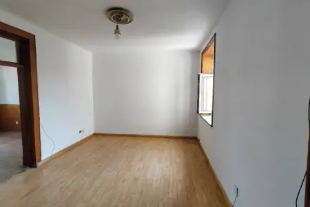 三中南侧 2房1厅1卫 南北 中装