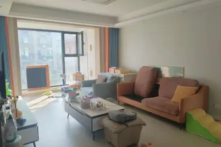 海信珠山小镇二期 3室2厅1卫 南北 精装