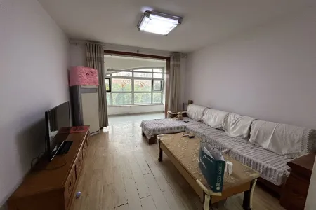 星河嘉园 2室2厅1卫 东 中装