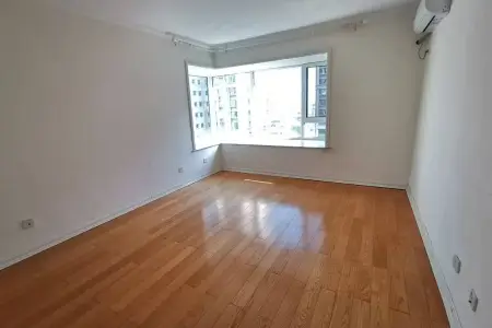 中海银海一号 4室2厅2卫南北 精装