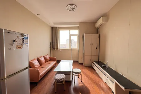 隆海东方华庭 1室2厅1卫南 精装