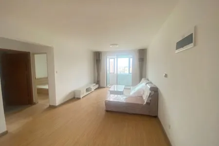 凭海临风 3室1厅1卫南 精装