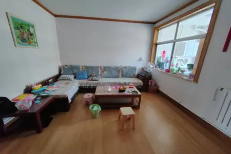 卧鹏小区 2室2厅1卫 60万元 满五年,唯一住房,VR房,视频房