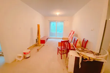 银盛泰浪琴海 2室2厅1卫 南 毛坯