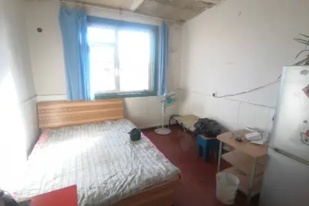 港务局宿舍 1室1厅1卫南 普装