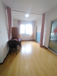 明秀和府 1室1厅1卫 南北 精装