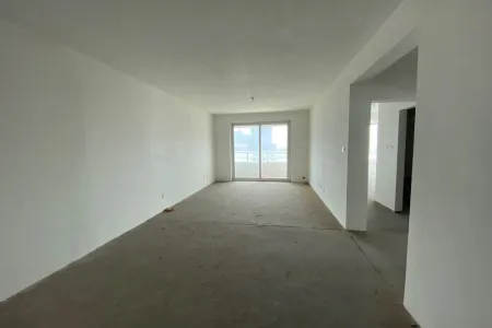 康大风和日丽 3室2厅2卫 南 毛坯