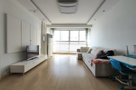 泽润幸福城一期 2室2厅1卫 南 精装