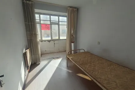 前湾小区 2室1厅1卫 南 中装