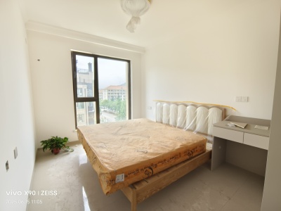 龙湖春江彼岸别墅