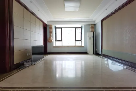 名嘉汇 3房2厅2卫 南北 精装