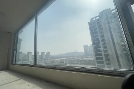 西发融信缦山兰庭一期 4室2厅3卫东南 毛坯