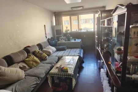 医院附近 2室1厅1卫南 精装