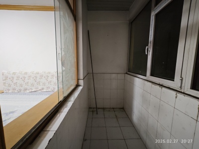 盐滩小区 2室1厅1卫南 简装