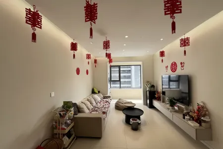 海信花街小镇 3室2厅1卫南北 精装