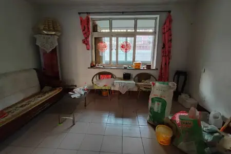 医院附近 3室1厅1卫南北 简装