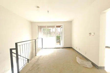 世茂诺沙湾五期 3室3厅1卫 南北 毛坯