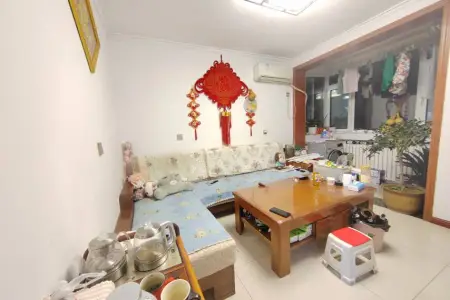 新街口小区 2室1厅1卫 南北 精装