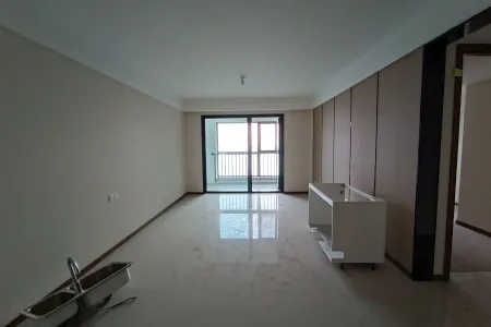 维多利亚湾南区（7-10）期 3室2厅2卫 南北 精装