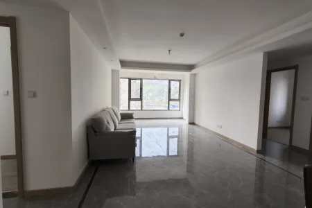 世茂锦域西区 4室2厅2卫 南北 精装