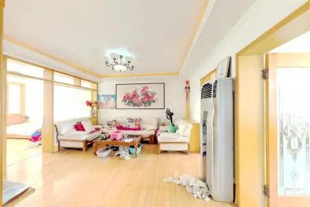 金湖路 3房1厅1卫 南北 精装