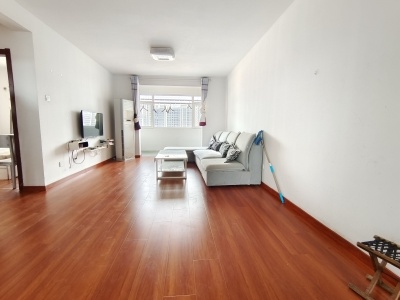 卧龙社区东区 2室1厅1卫 南 精装