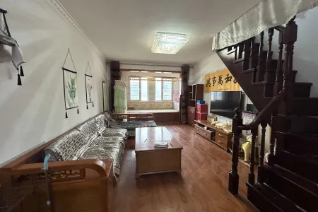 山海和圣园 4房2厅2卫 南北 精装