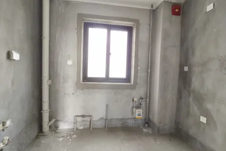 保利海上罗兰 2室2厅1卫南 毛坯