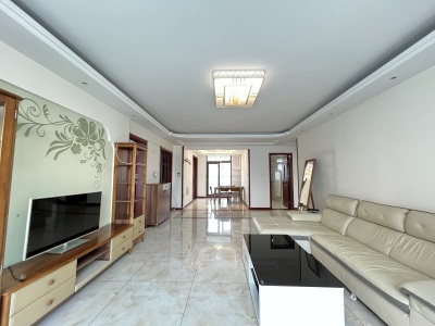 世茂诺沙湾三期 3室2厅2卫 南北 精装