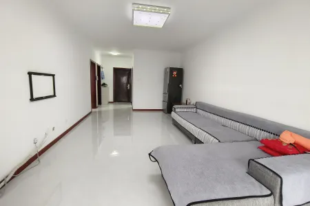 鲁商蓝岸国际南区 1室1厅1卫 南 精装