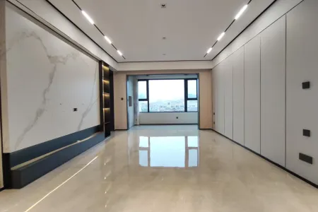 万科海岸蓝山 4室2厅2卫 南北 精装