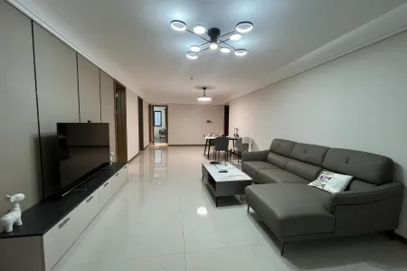 维多利亚湾南区（7-10）期 3室2厅2卫 南 精装