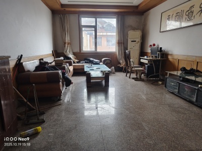 豪华装修,拎包入住,真正的地铁楼盘,升值空间无限