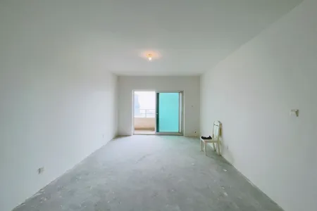 康大风和日丽 3室2厅2卫 南 毛坯