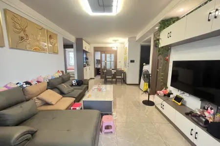 保利徕卡公园西区 3室2厅1卫 南北 精装