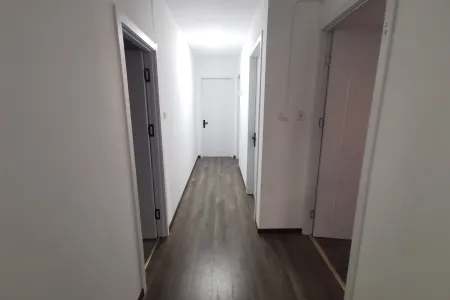 万达维多利亚湾（31-67号楼） 4室2厅1卫 南北 毛坯