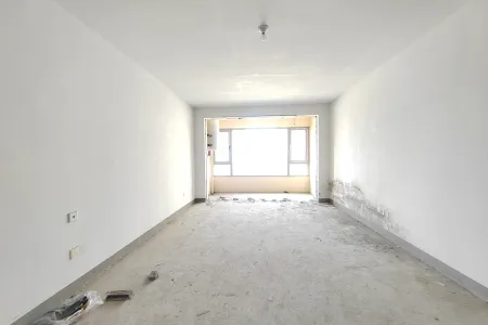 世茂锦域东区 4室2厅2卫 南北 毛坯