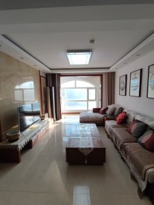 世茂诺沙湾三期 3室2厅2卫 南北 中装