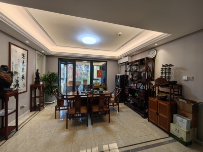 万科新都会三期 4室2厅2卫 南 精装