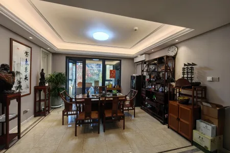 万科新都会三期 4室2厅2卫 南 精装