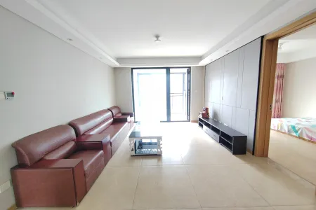 海信珠山小镇二期 3室2厅1卫 西 精装