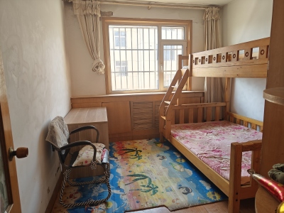 前湾小区附近