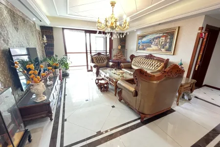 月亮湾 4室2厅2卫南北 豪装