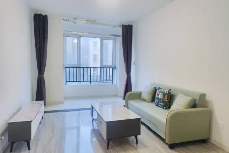 世茂诺沙湾五期 3室2厅1卫南 豪装