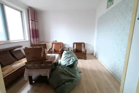 东盐滩社区 4室1厅2卫 南北 精装