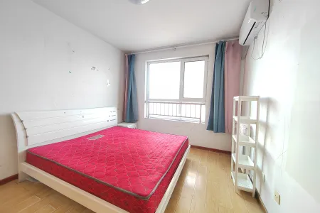  欧式田园风,豪华装修,地铁盘学区房！